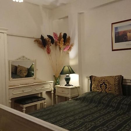 One Bedroom Apartment French Embassy Bucarest Exterior foto