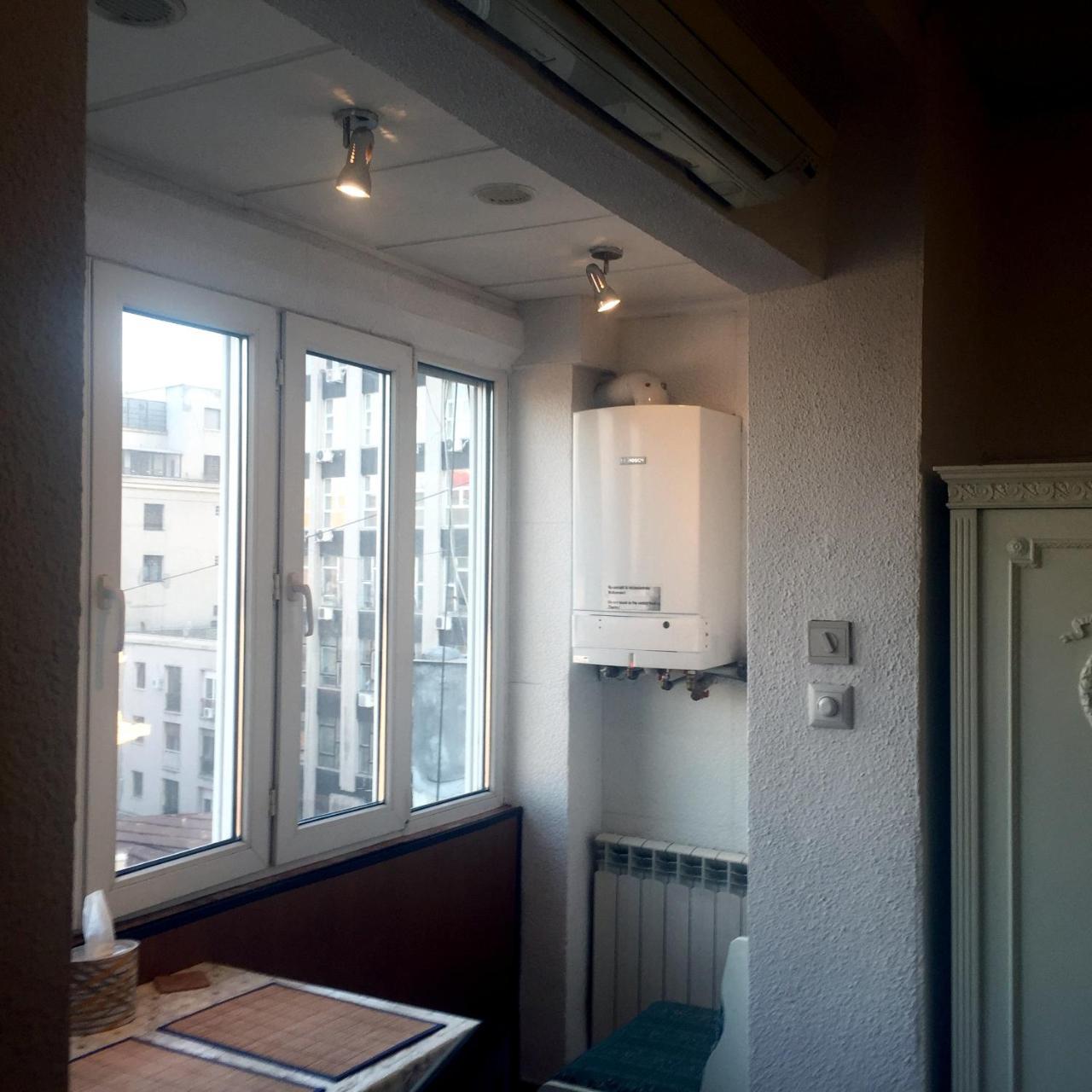 One Bedroom Apartment French Embassy Bucarest Exterior foto